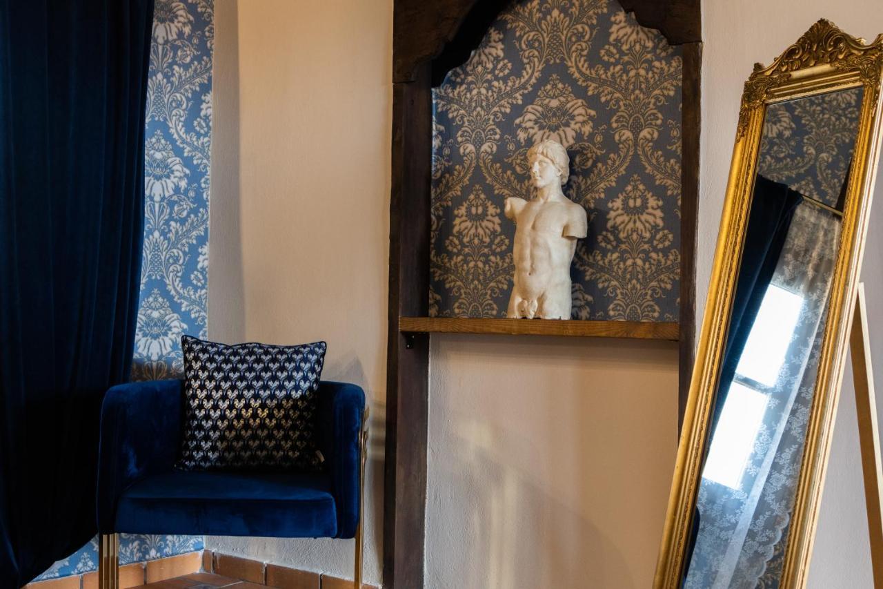 April Luxury (adults Only) Otel 4*